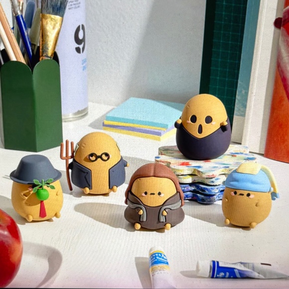 Smoke Tayto Potato Art History Blind Box - Picture 1 of 2